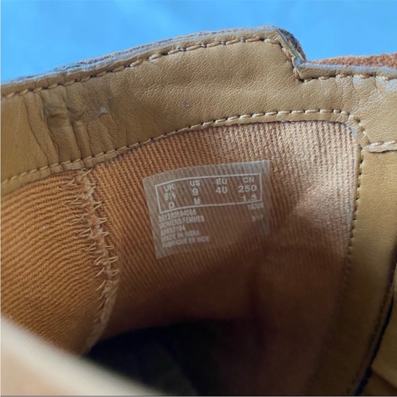 Clarks Maypearl Lilac Bootie - Picture 8 of 8